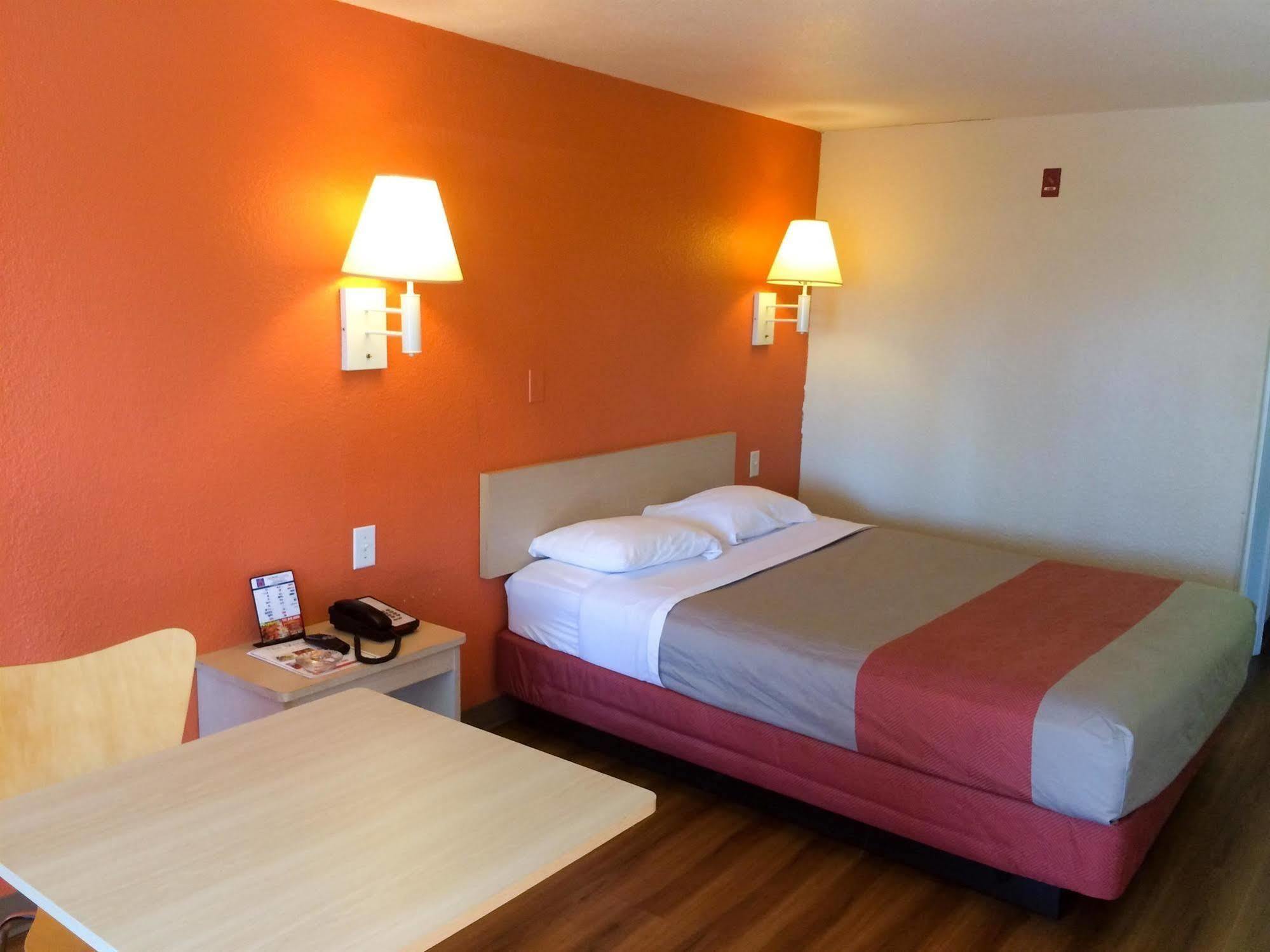 Motel 6-Newport News, Va Eksteriør bilde