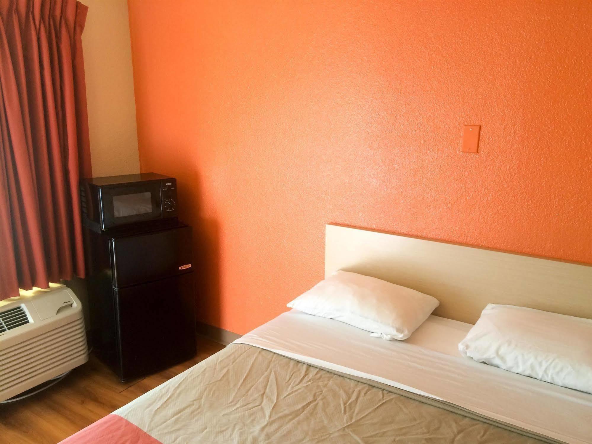 Motel 6-Newport News, Va Eksteriør bilde