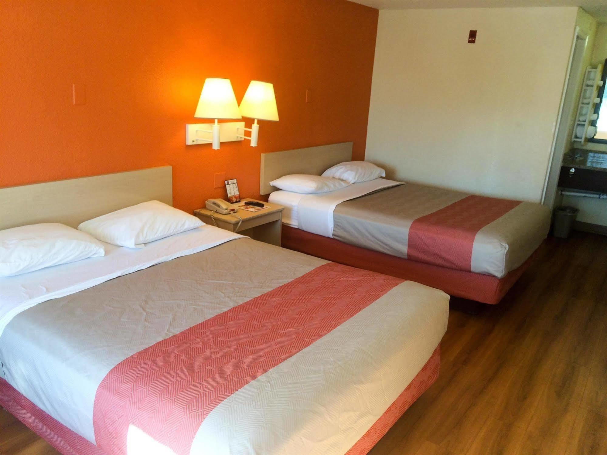 Motel 6-Newport News, Va Eksteriør bilde