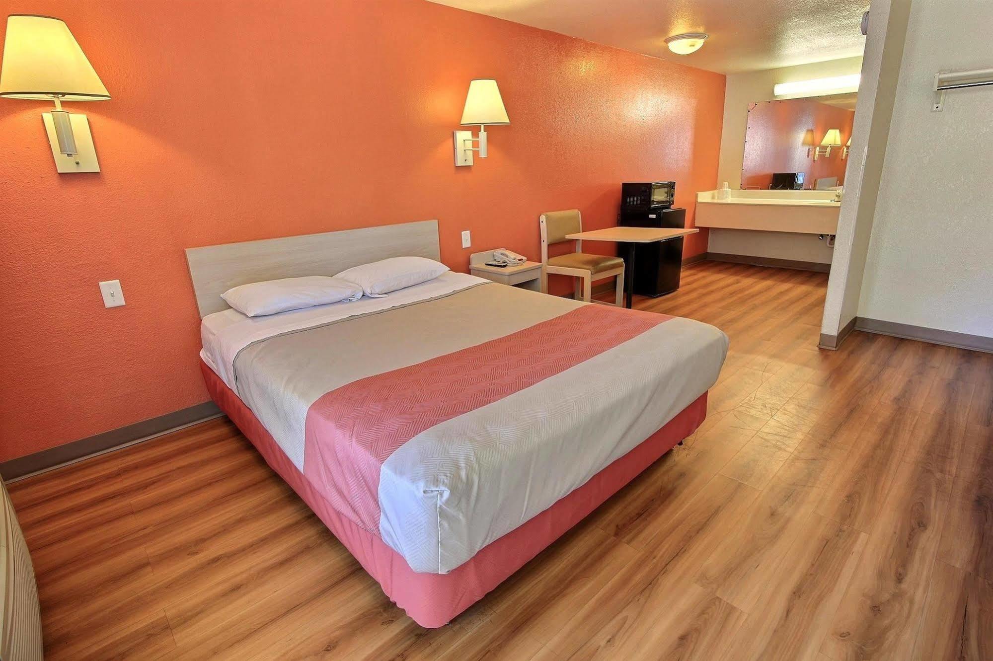 Motel 6-Newport News, Va Eksteriør bilde