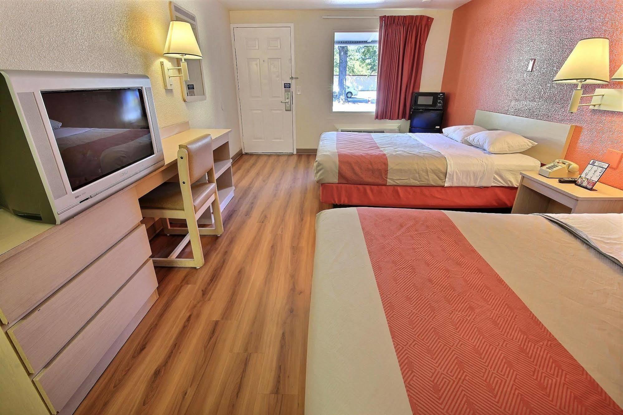 Motel 6-Newport News, Va Eksteriør bilde