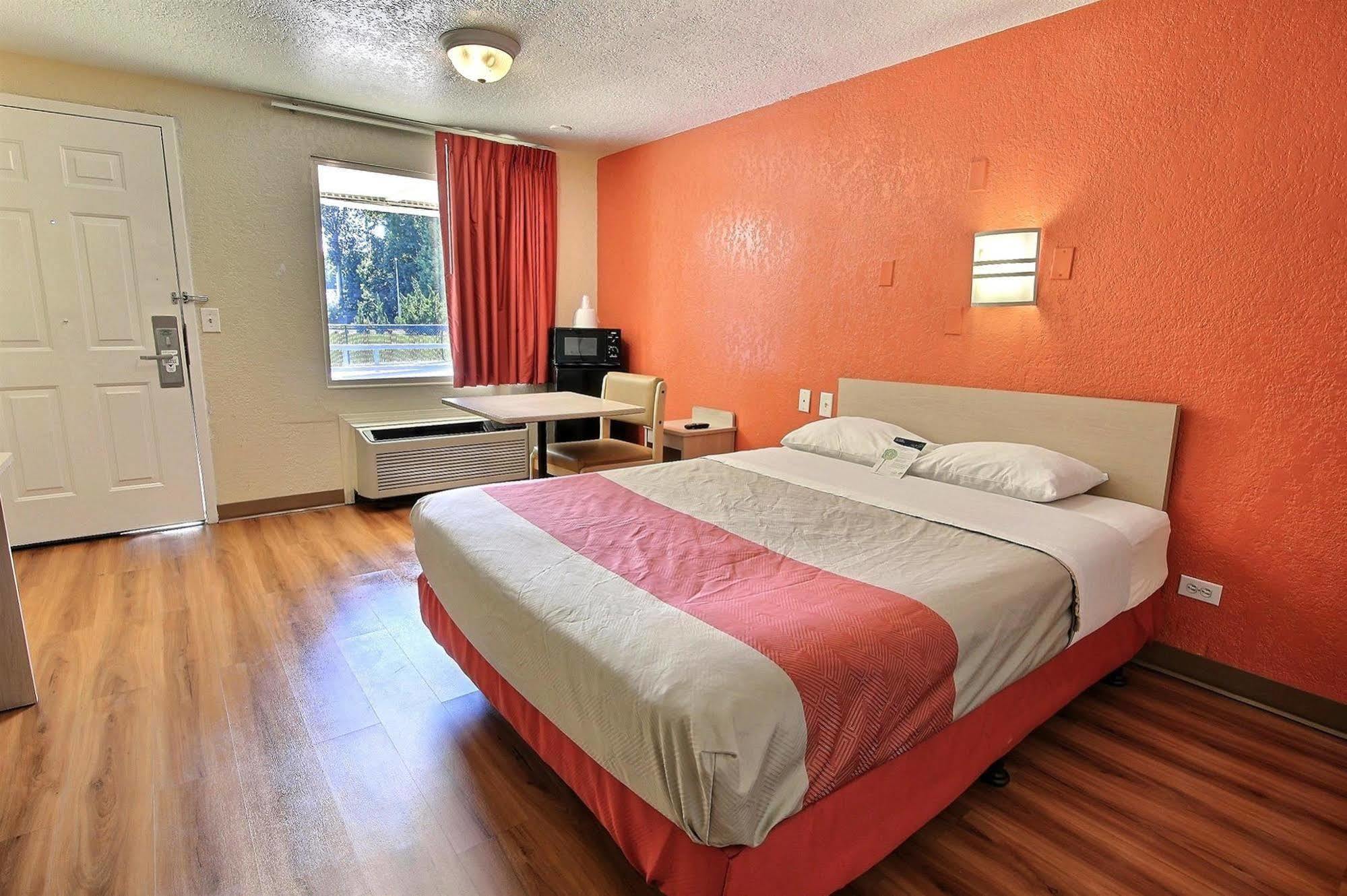 Motel 6-Newport News, Va Eksteriør bilde