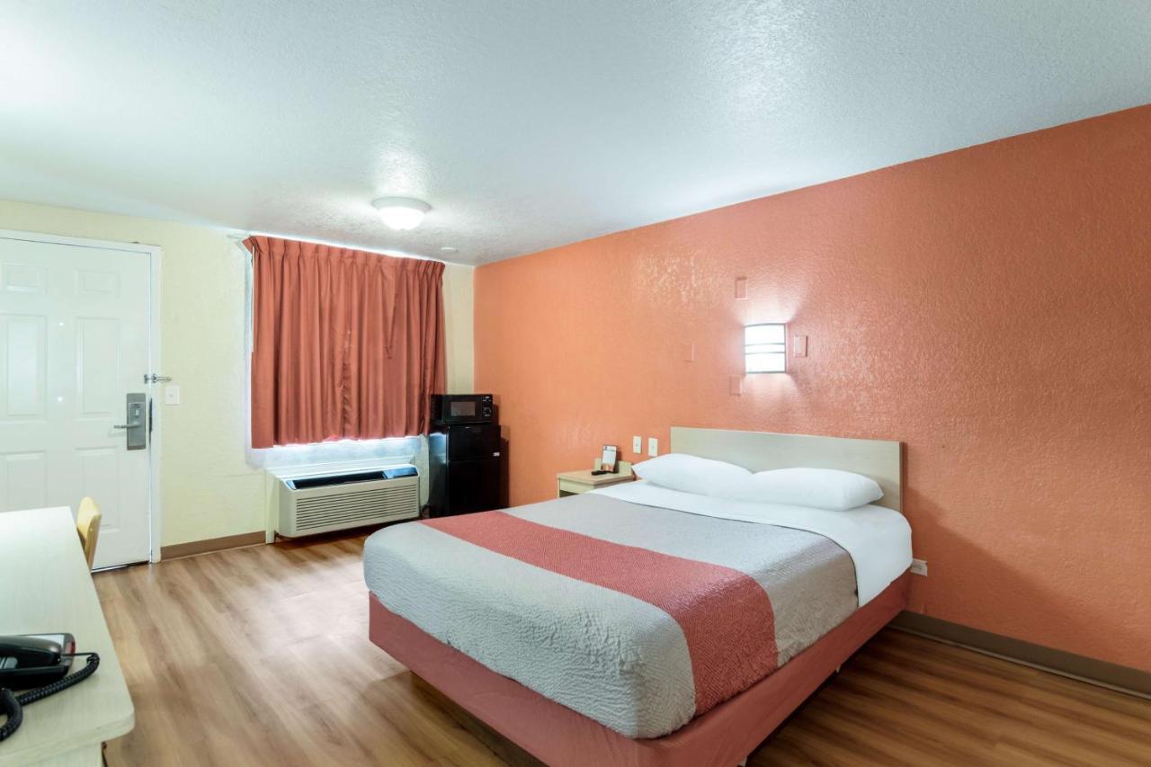 Motel 6-Newport News, Va Eksteriør bilde